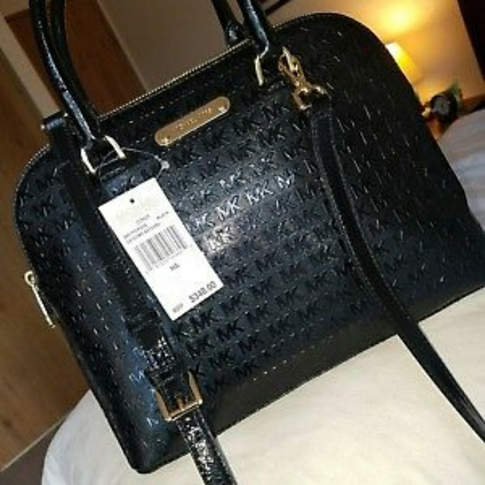 Michael  Kors  Cindy LG Dome Satchel  Bag Black